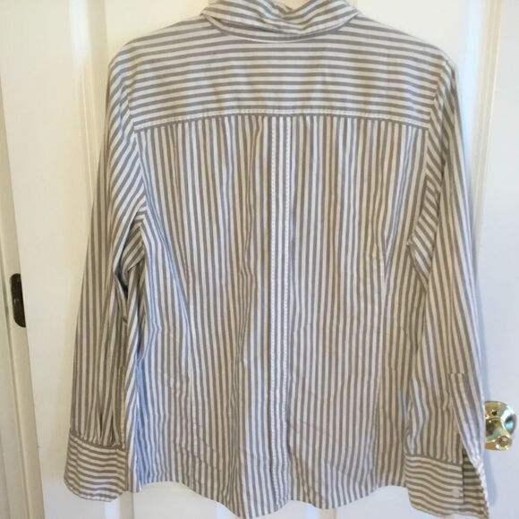 Apostrophe Brand Women’s Sz. XL Grey & White Stripe L/S Blouse - Picture 7 of 9